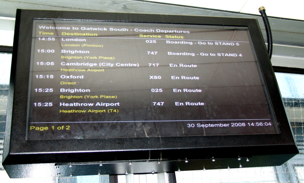 Departures times of coaches from Gatwick to Heathrow